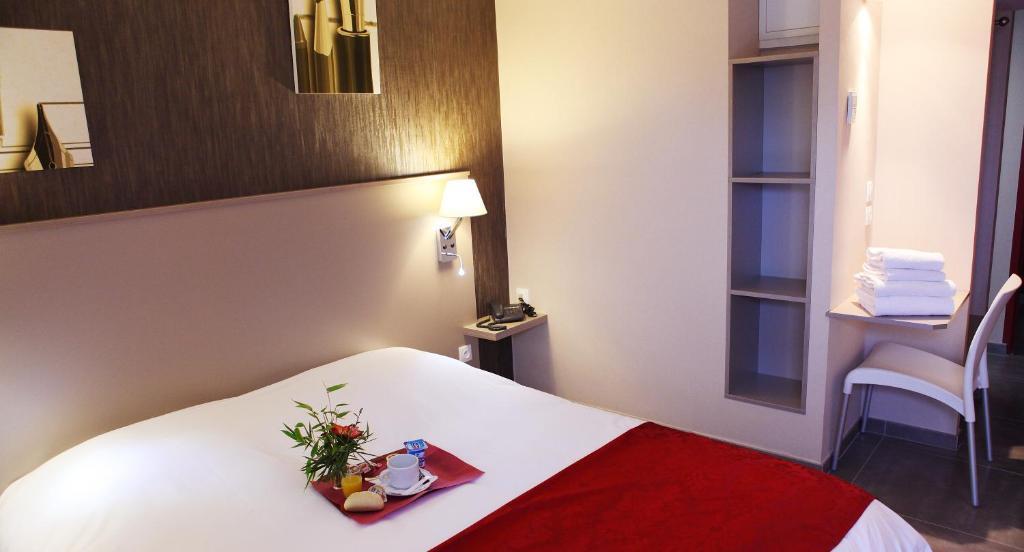 Hotel Le Coudon La Farlede Room photo